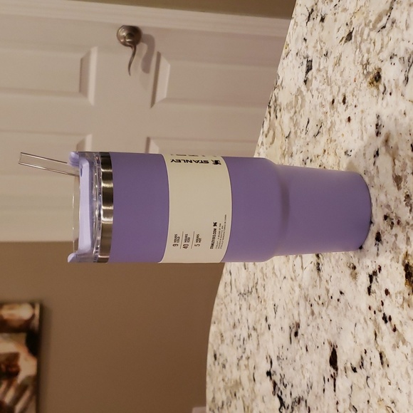 Stanley Quencher H2.0 30 oz. Comforting Purple - Picture 7 of 12